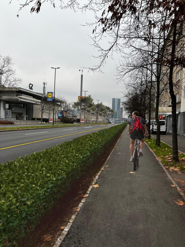 fotomontaža nadgradnje zelenih površin ob Dunajski cesti v Ljubljani